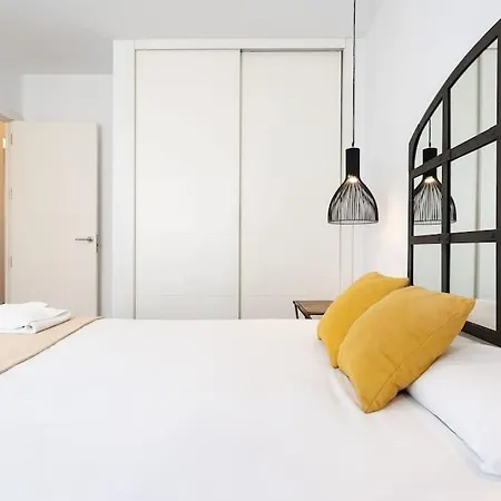 Super Flat With Terrace And Free Parking Apartment