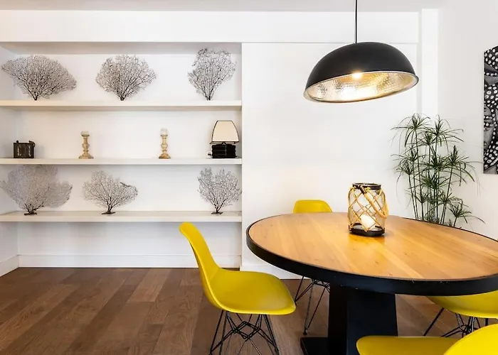 Super Flat With Terrace And Free Parking Малага